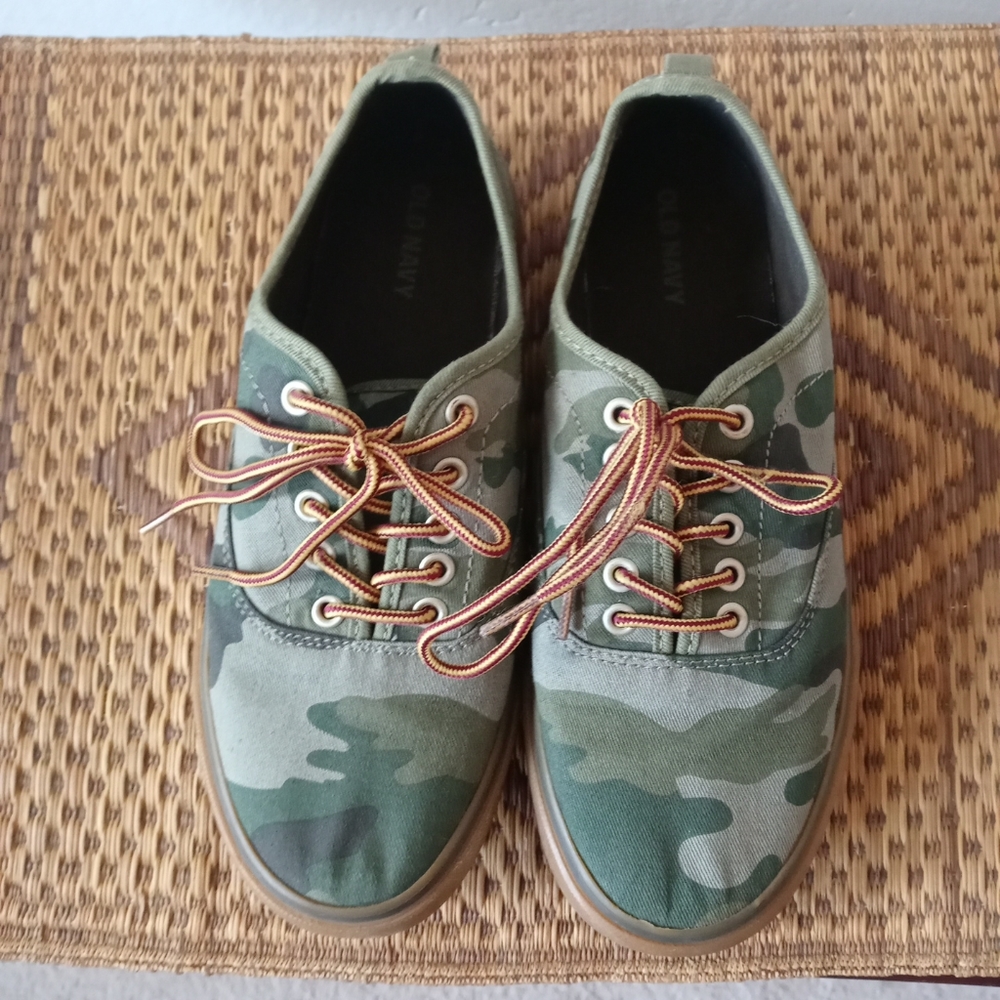 Old Navy Boy's Camo Shoes